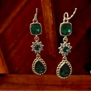 Elegant Green Rhinestone Drop Earrings